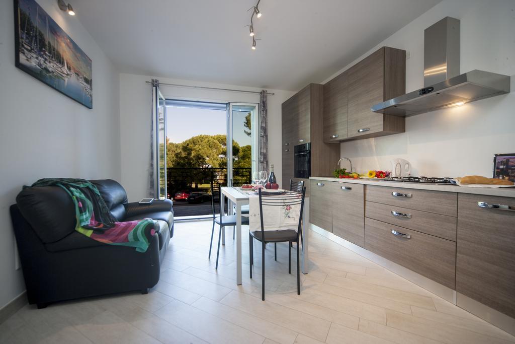 Appartamenti Residence Giardini ريتشوني المظهر الخارجي الصورة